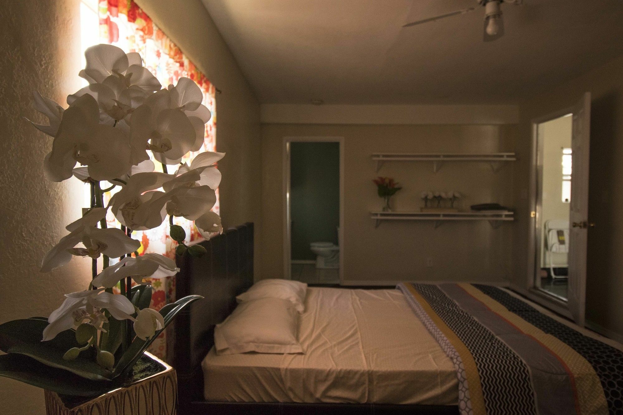 The Anderson Estates Hostel Лос Анджелис Екстериор снимка